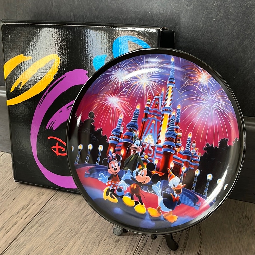The Art of Disney: 25 year Commemorative plate